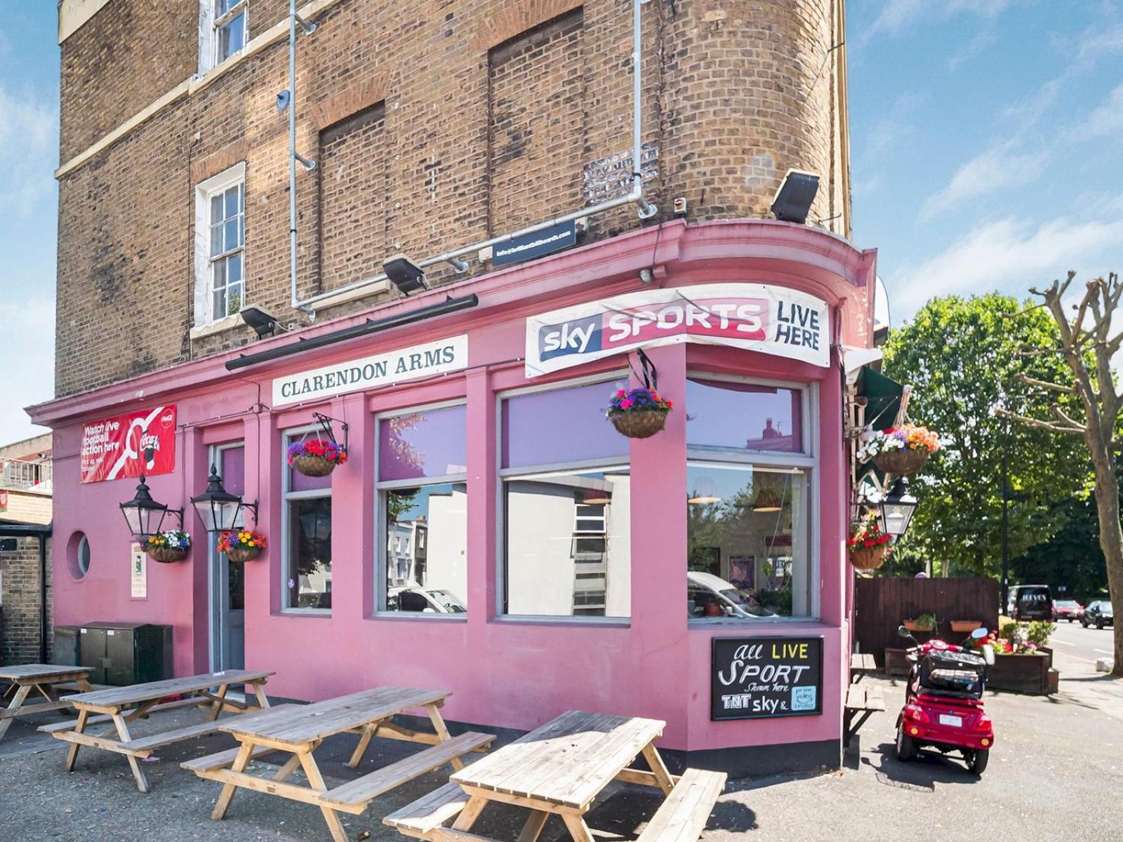 Stylish Maisonette Pass The Keys Londra