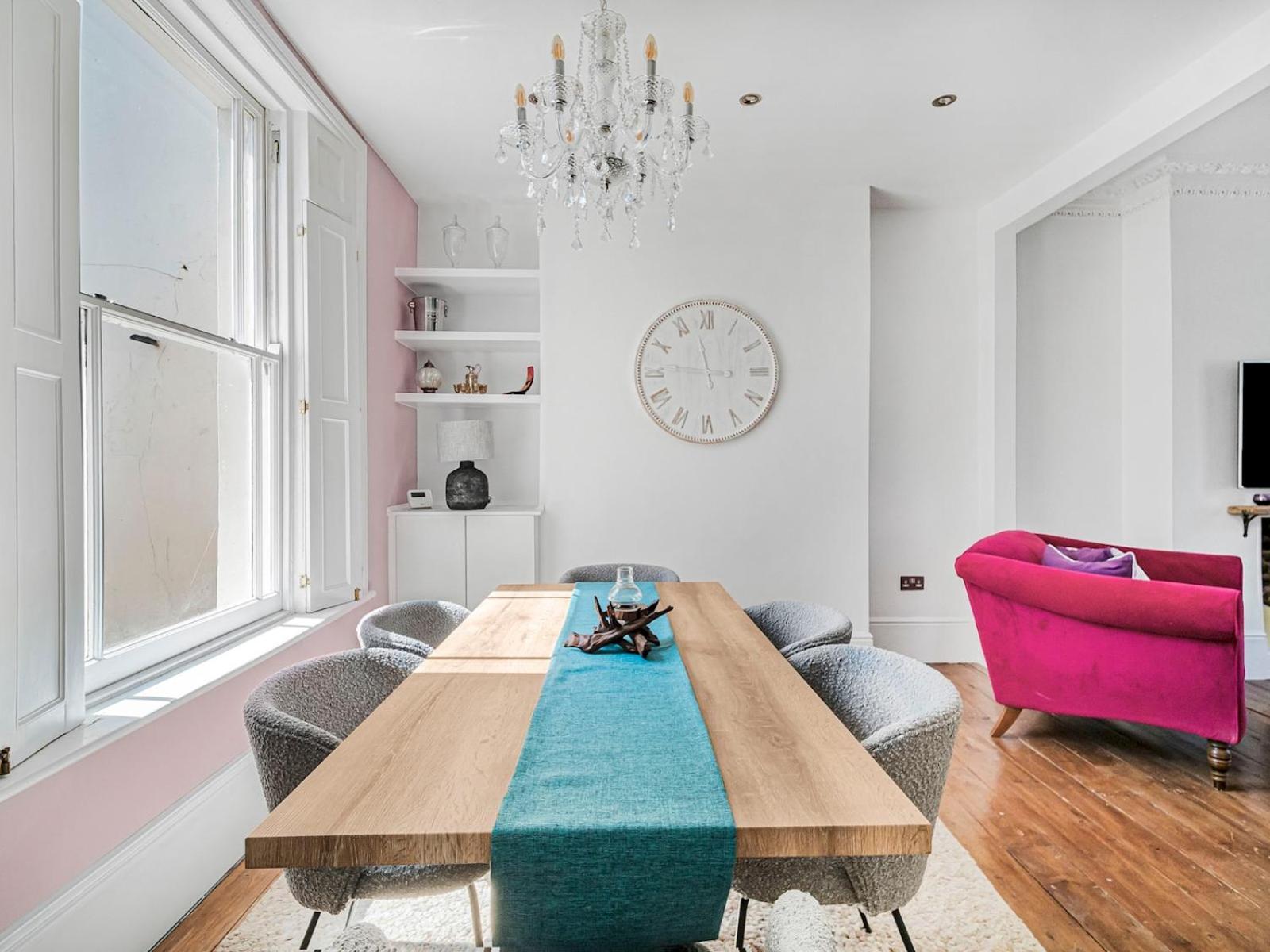 Stylish Maisonette Pass The Keys *